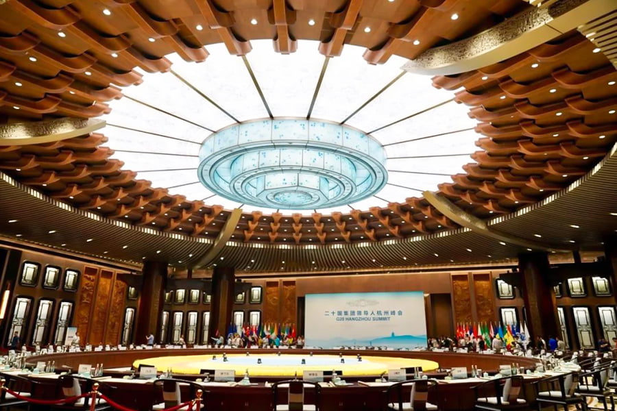 Durable UV-resistant sunshade PTFE membrane