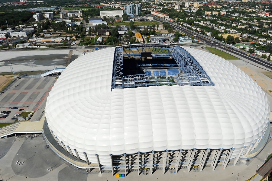 Durable UV-resistant sunshade PTFE membrane