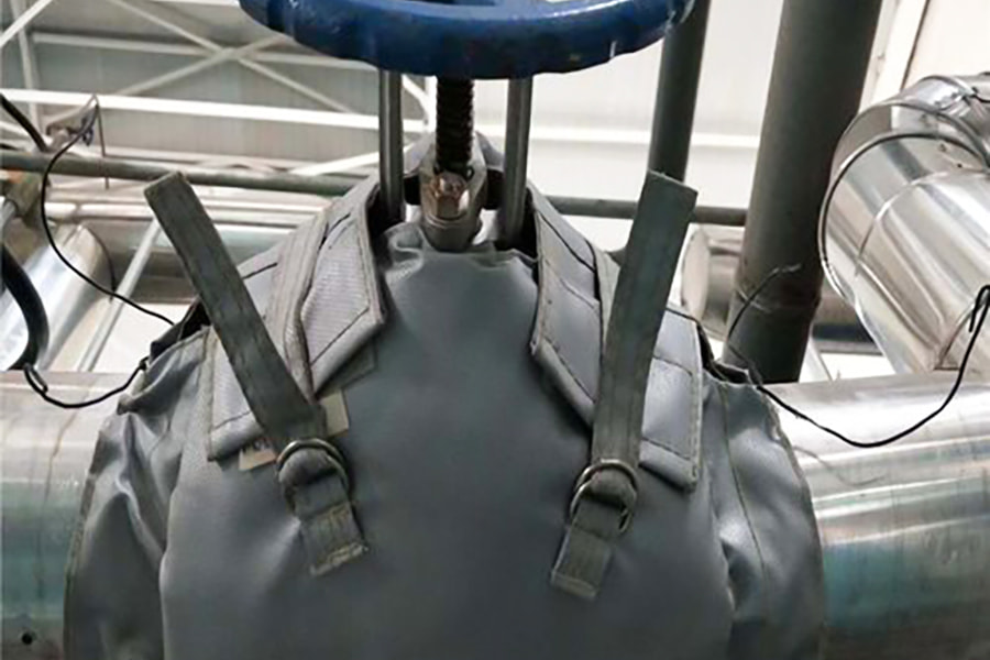 High temperature resistant, flame retardant, corrosion resistant silicone insulation fabric