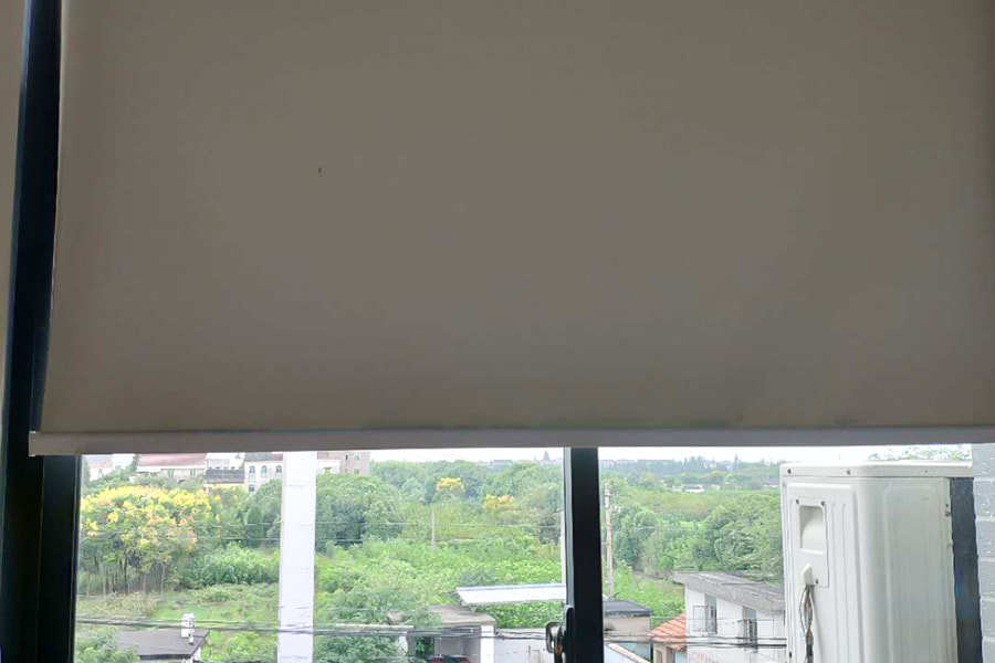 UV-resistant flexible PVC blackout fireproof curtain fabric - for home, office, public place